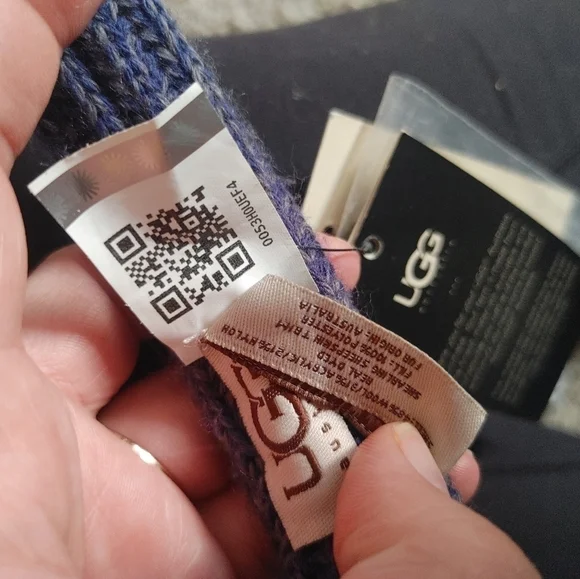 NWT‎ UGG chunky knit blue headphones/earmuffs - Picture 5 of 8